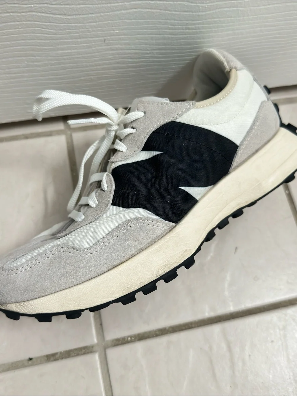 New Balance Women’s 327 Shoes